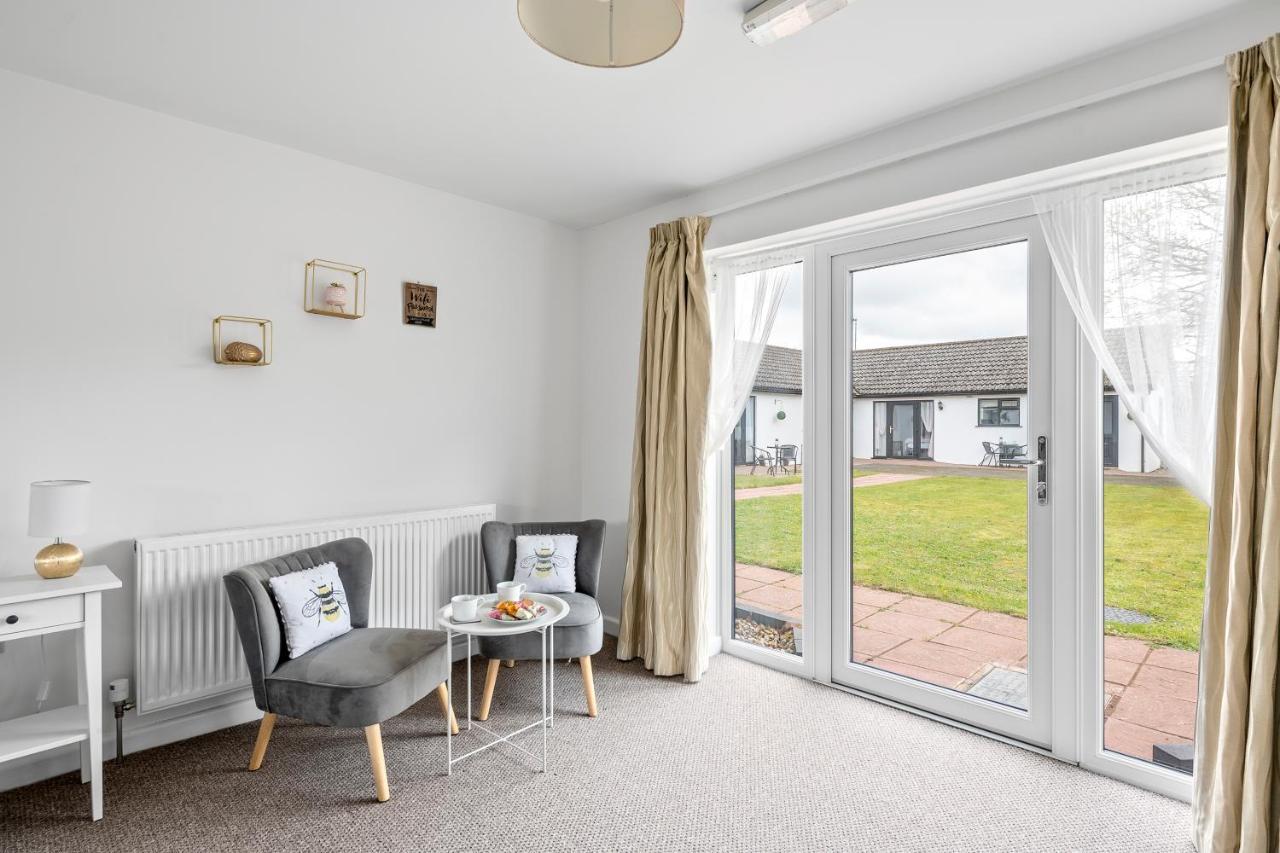 Number 5 - Lytton Tree Lodge, Reydon, Southwold Экстерьер фото
